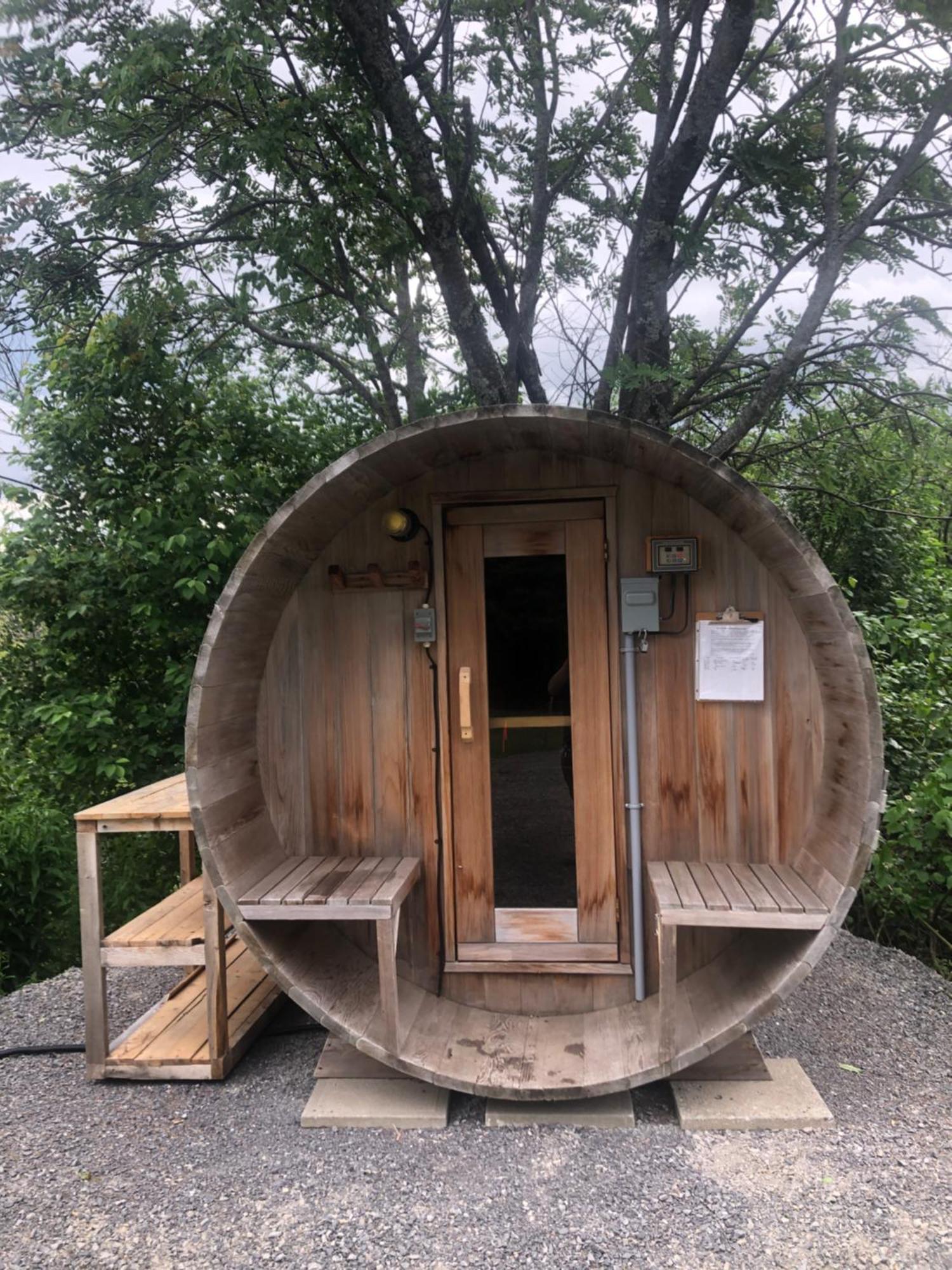 Chalets Les Chanterelles De Forillon L'Anse-au-Griffon Exteriér fotografie